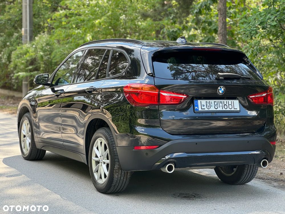 BMW X1 xDrive18d Business Edition - 3