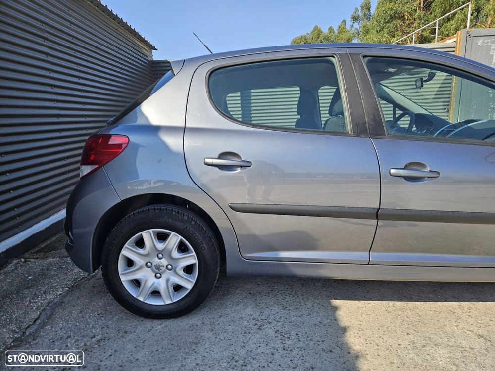 Peugeot 207 1.4 16V Trendy - 8