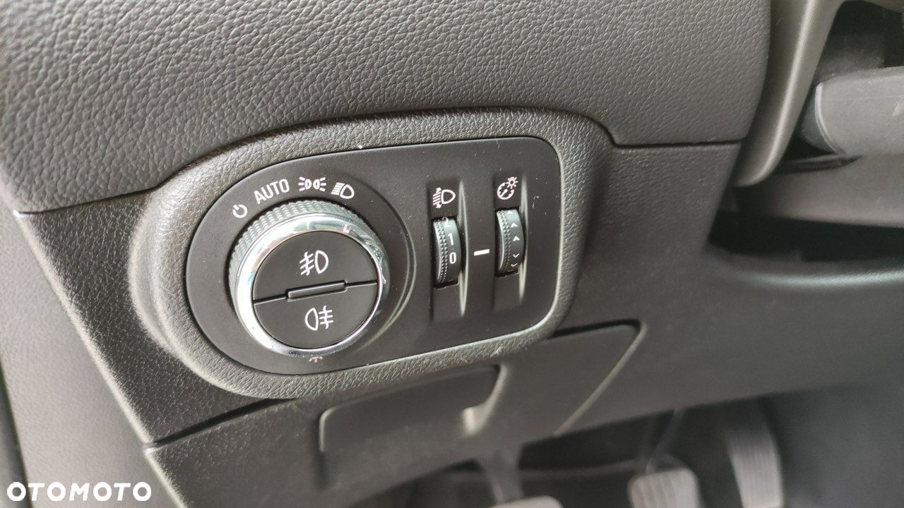 Opel Zafira - 28