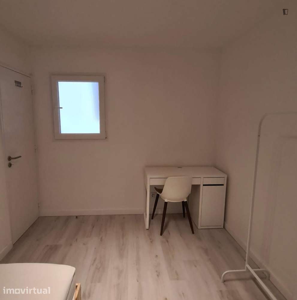 Quarto - localizado em Telheiras Lisbon - Grande imagem: 4/21