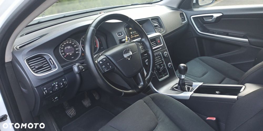 Volvo S60 D2 Edition - 15