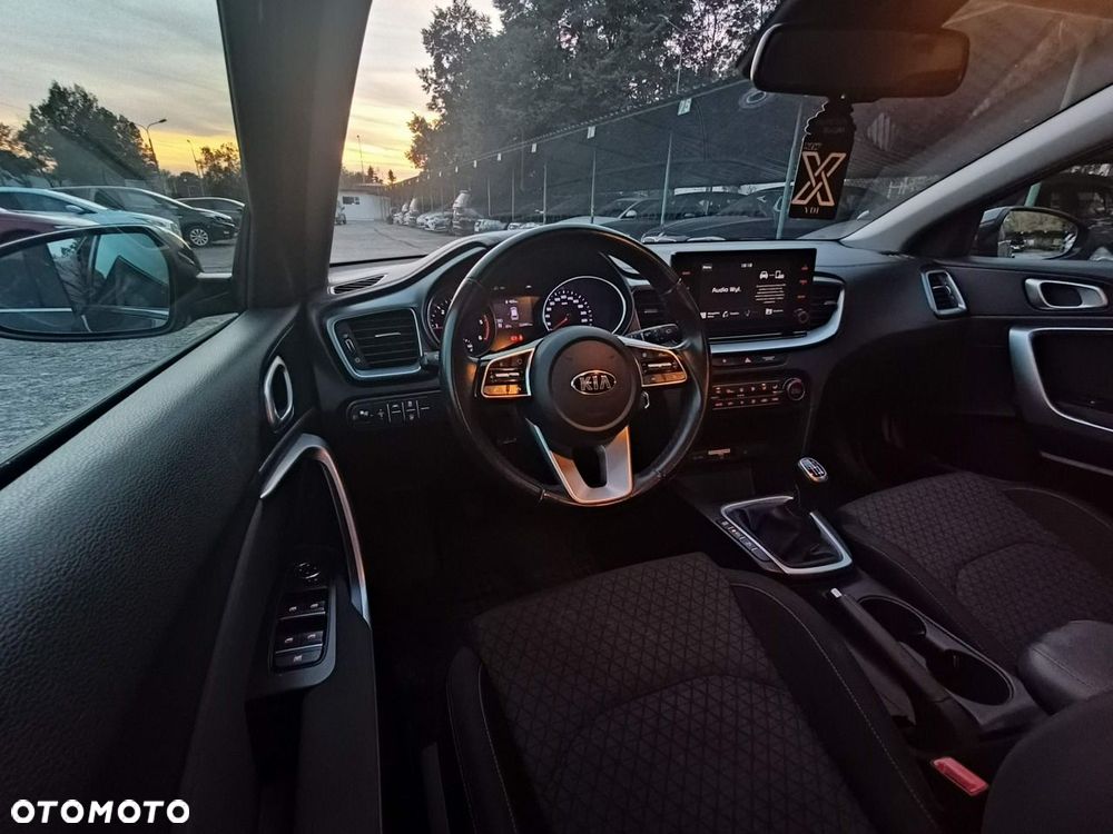 Kia Ceed - 5