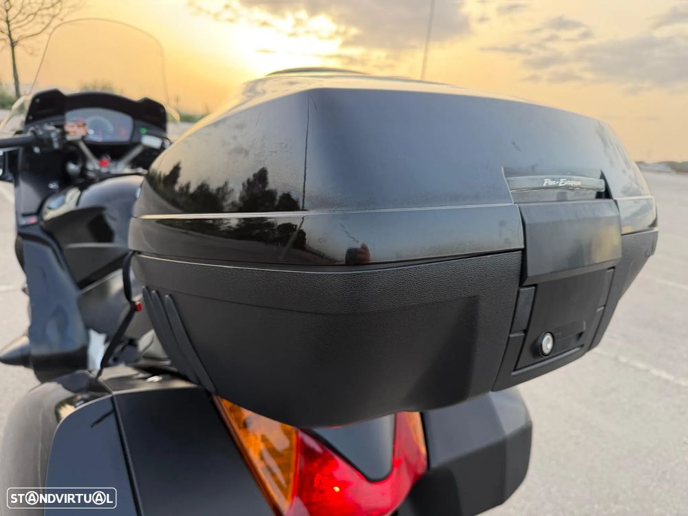 Honda Pan European ST1300 - 7