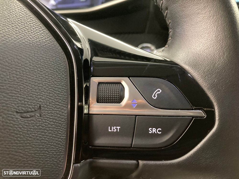 Peugeot 2008 1.2 PureTech Active Pack - 42