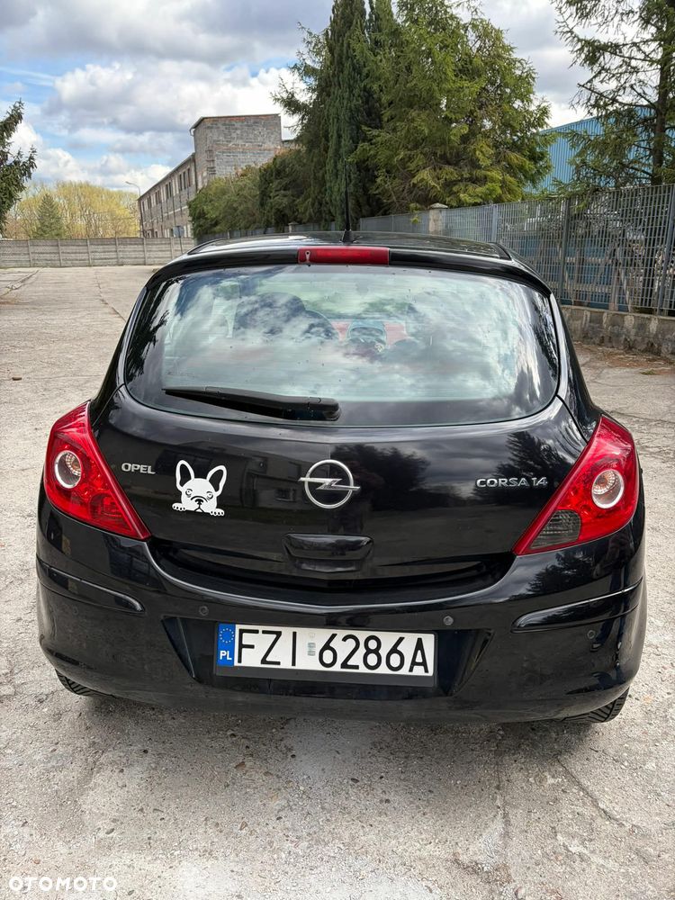 Opel Corsa 1.4 16V Cosmo - 2