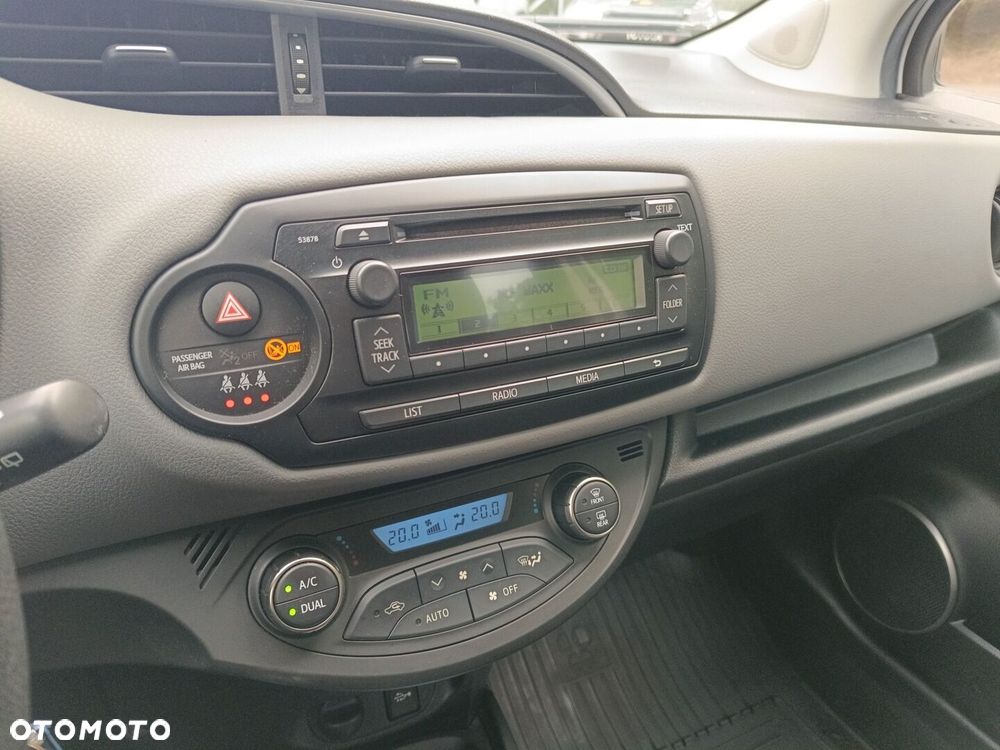 Toyota Yaris - 16
