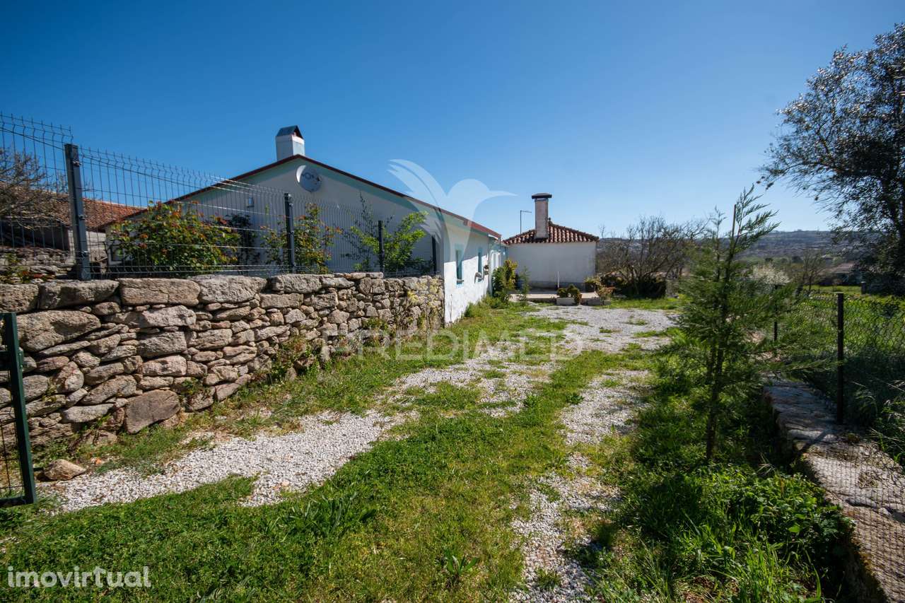 Casas em rio de moinhos - Grande imagem: 3/19