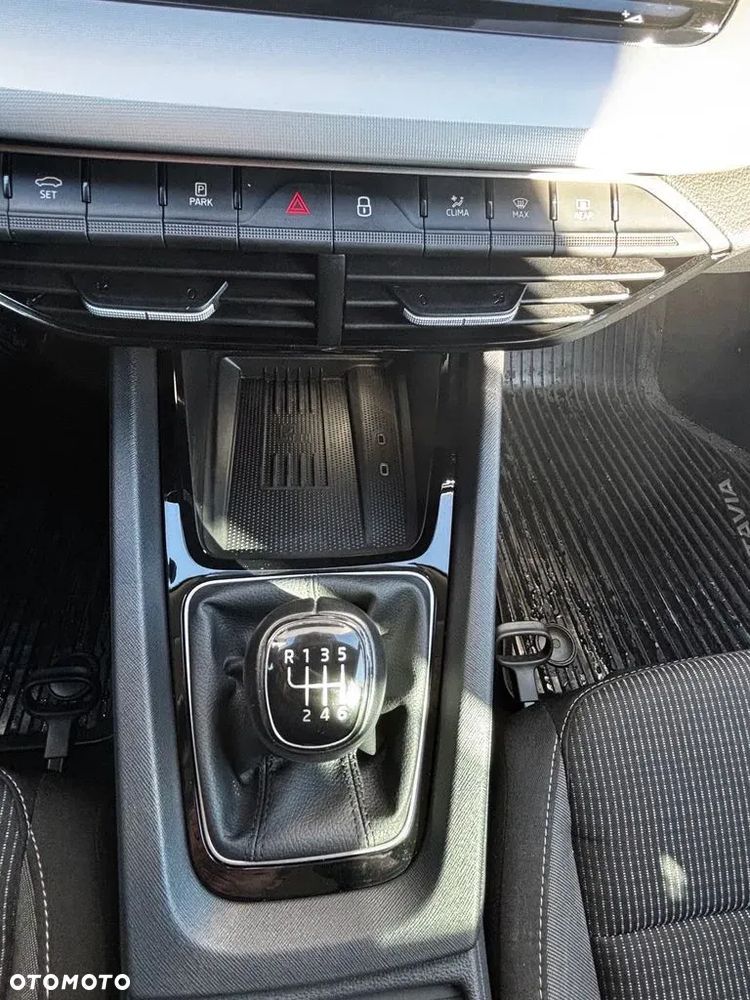 Skoda Octavia 1.5 TSI Selection - 11