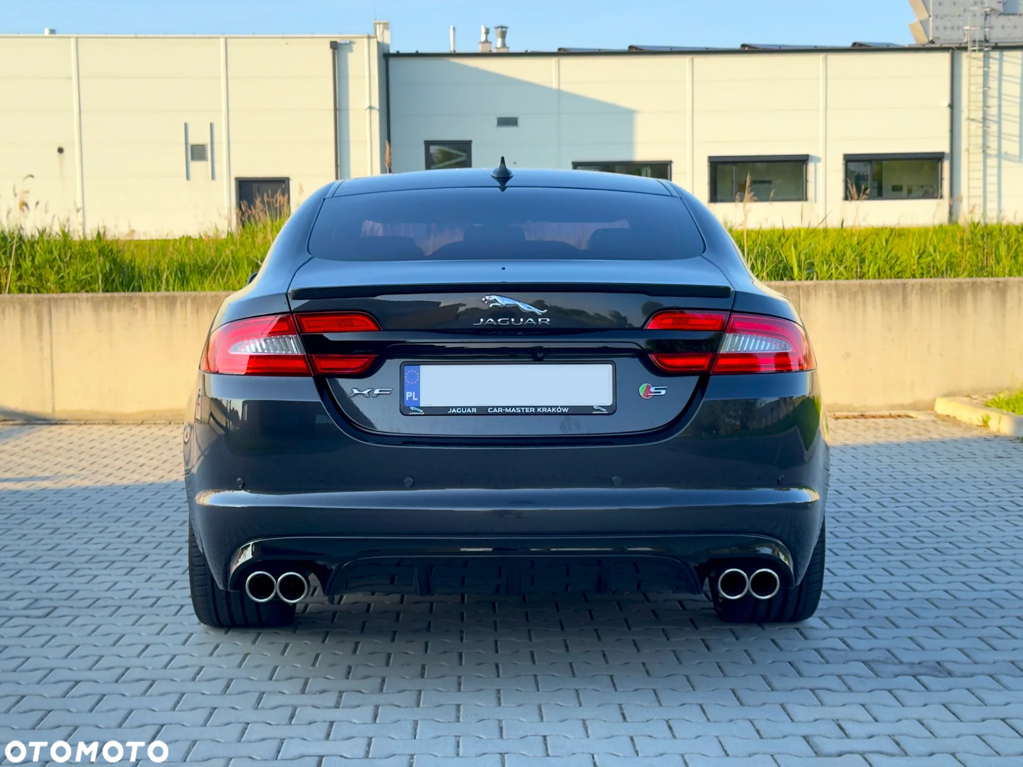 Jaguar XF 3.0 TDV6 R-Sport - 8