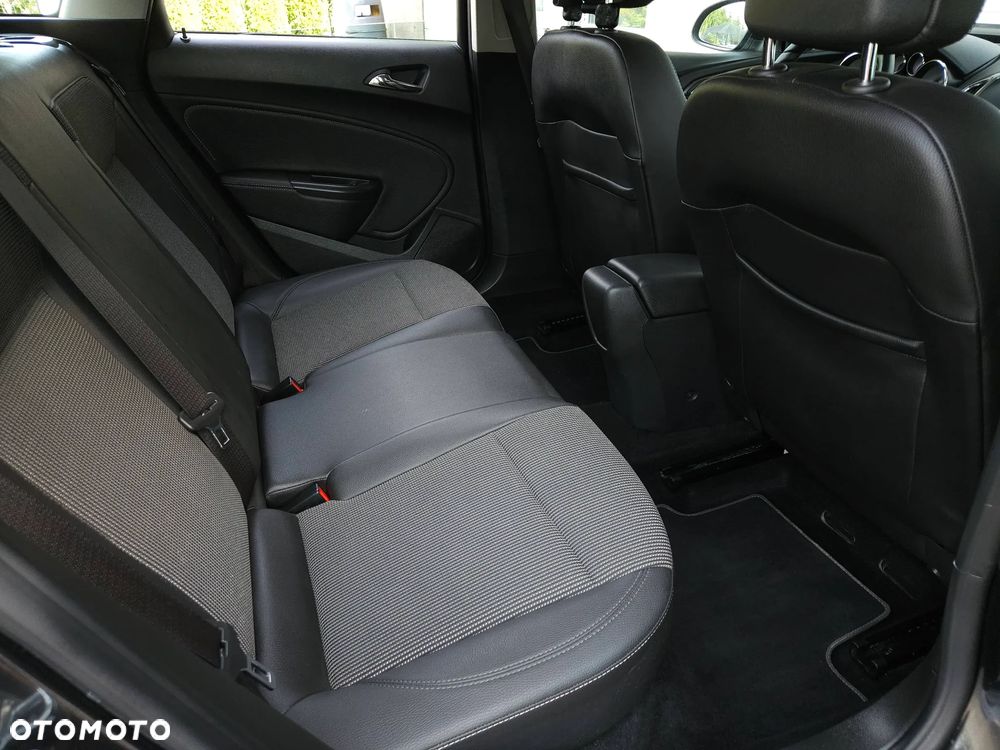 Opel Astra 1.6 Sports Tourer Selection - 37