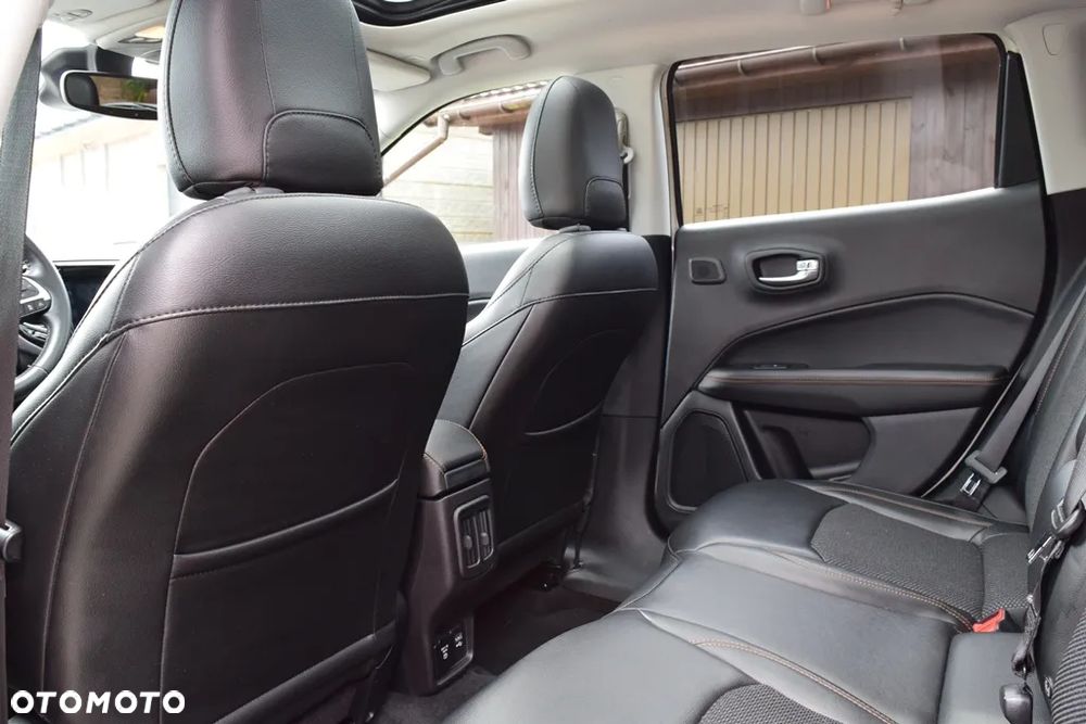 Jeep Compass 1.4 TMair Limited 4WD S&S - 31