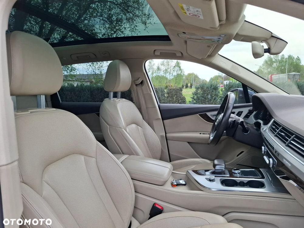 Audi Q7 - 25
