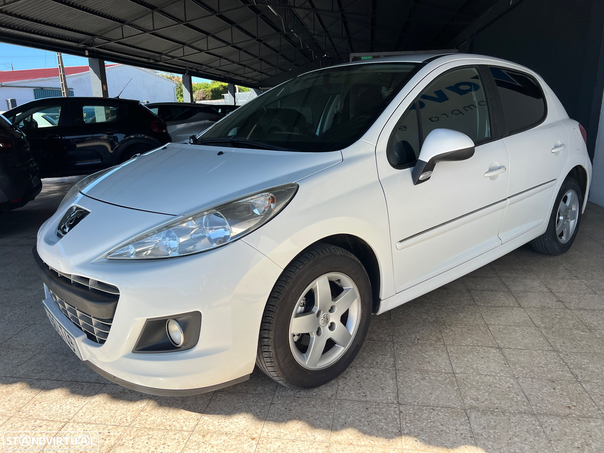 Peugeot 207 1.4 HDi SE Sportium - 4