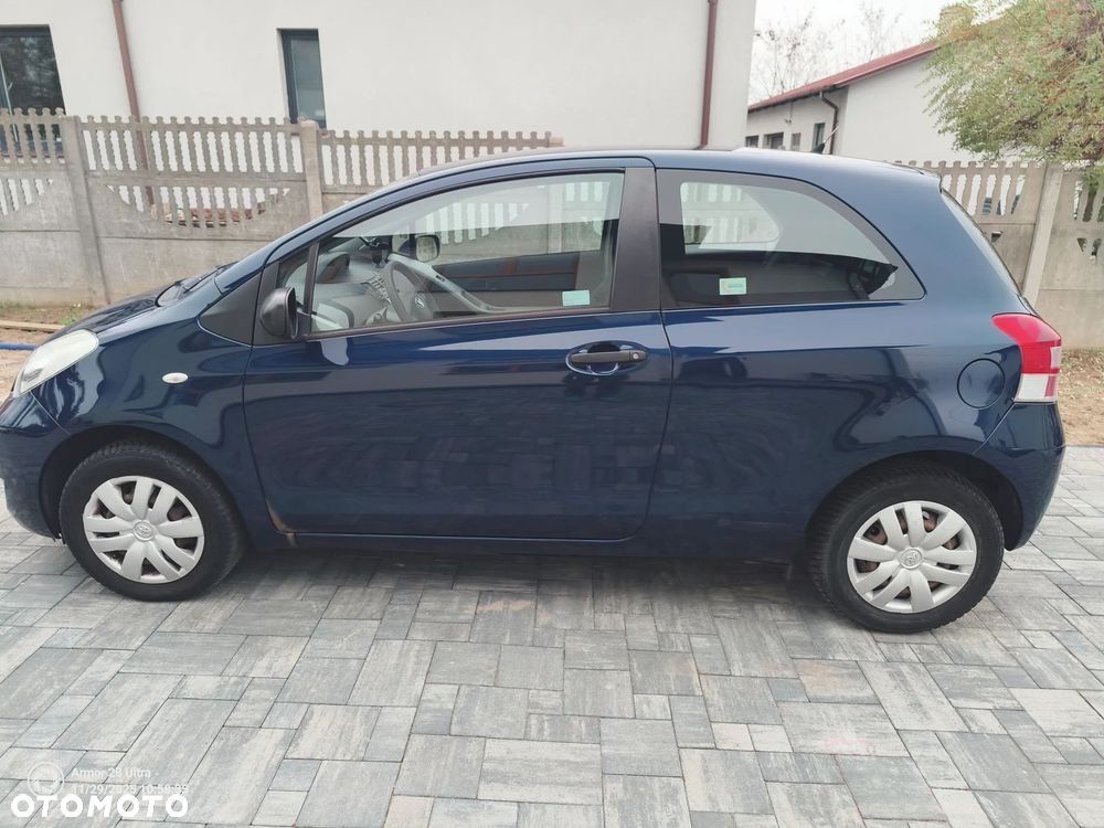 Toyota Yaris 1.0 Entry EU5 - 2