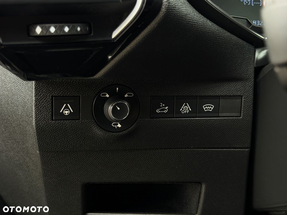DS Automobiles DS 7 Crossback 2.0 BlueHDi Louvre - 33