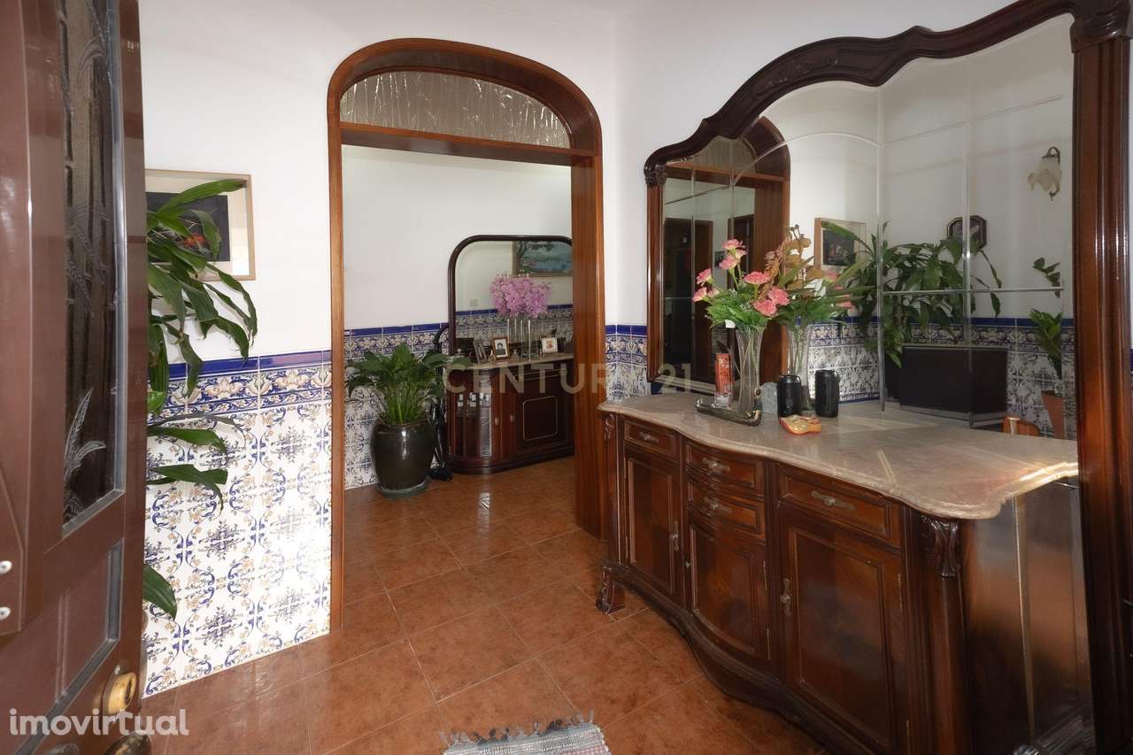 Moradia T3 com quintal, garagem e anexos no centro de Ervidel - Grande imagem: 4/47