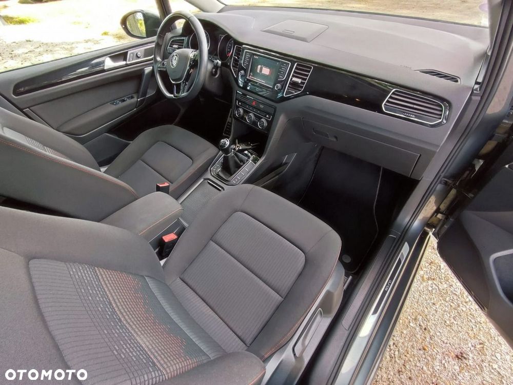 Volkswagen Golf Sportsvan - 24