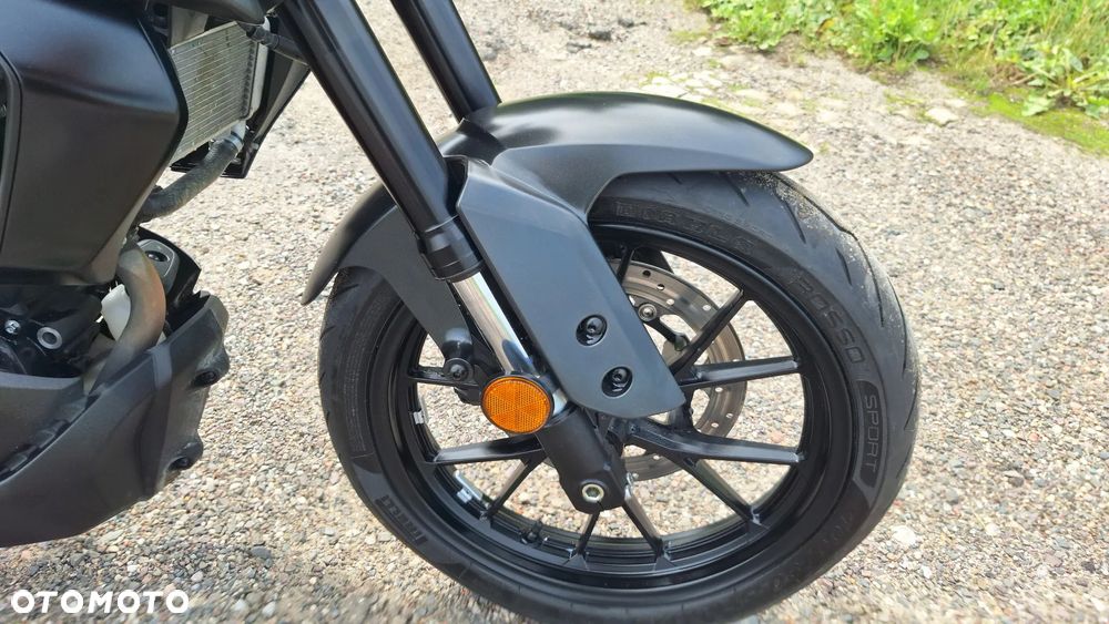 Yamaha MT - 6