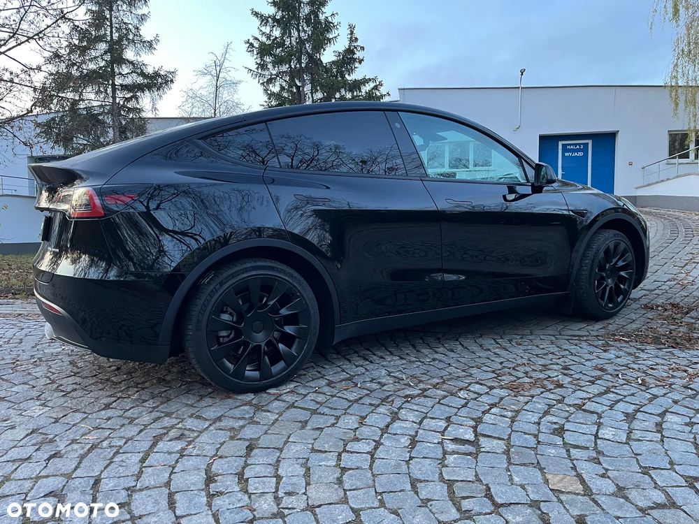 Tesla Y Long Range Dual Motor AWD - 12