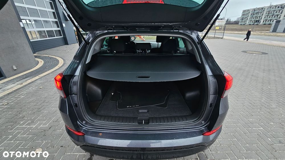 Hyundai Tucson blue 1.6 GDi 2WD Navi - 19