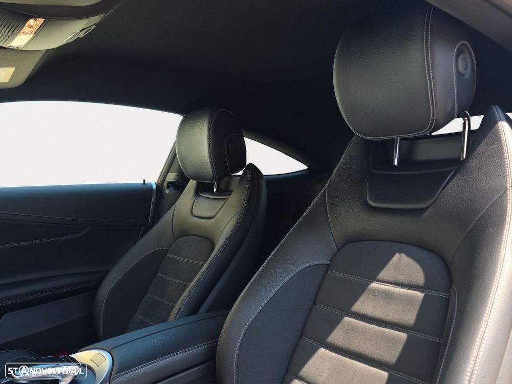 Mercedes-Benz C 220 d AMG Line — fotografia 9