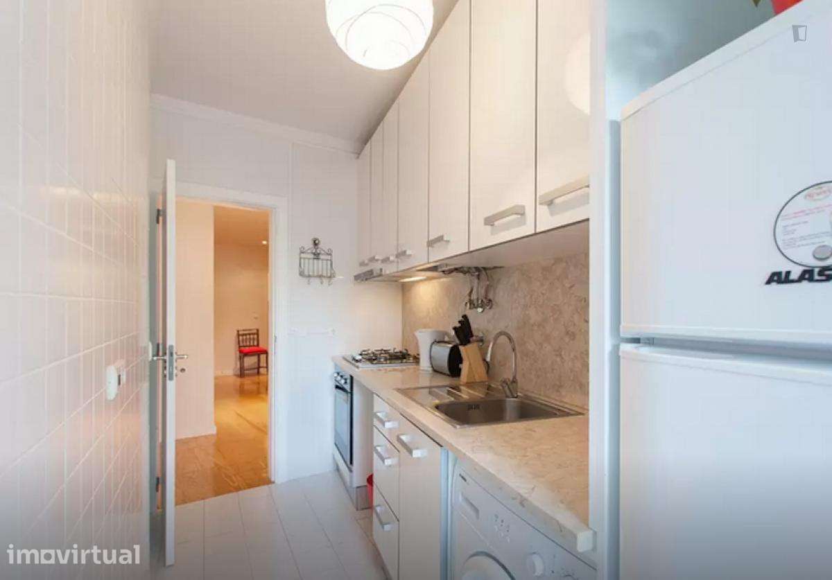 Apartamento com 1 quartos - localizado em Graça Lisbon - Grande imagem: 3/11