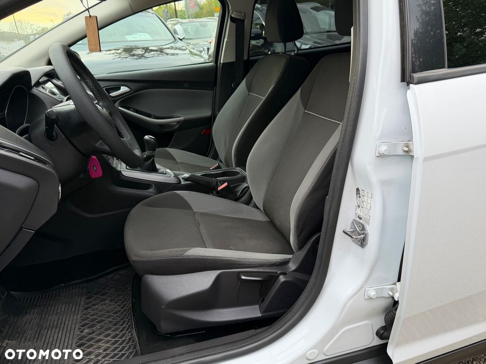 Ford Focus 1.6 Edition - 15