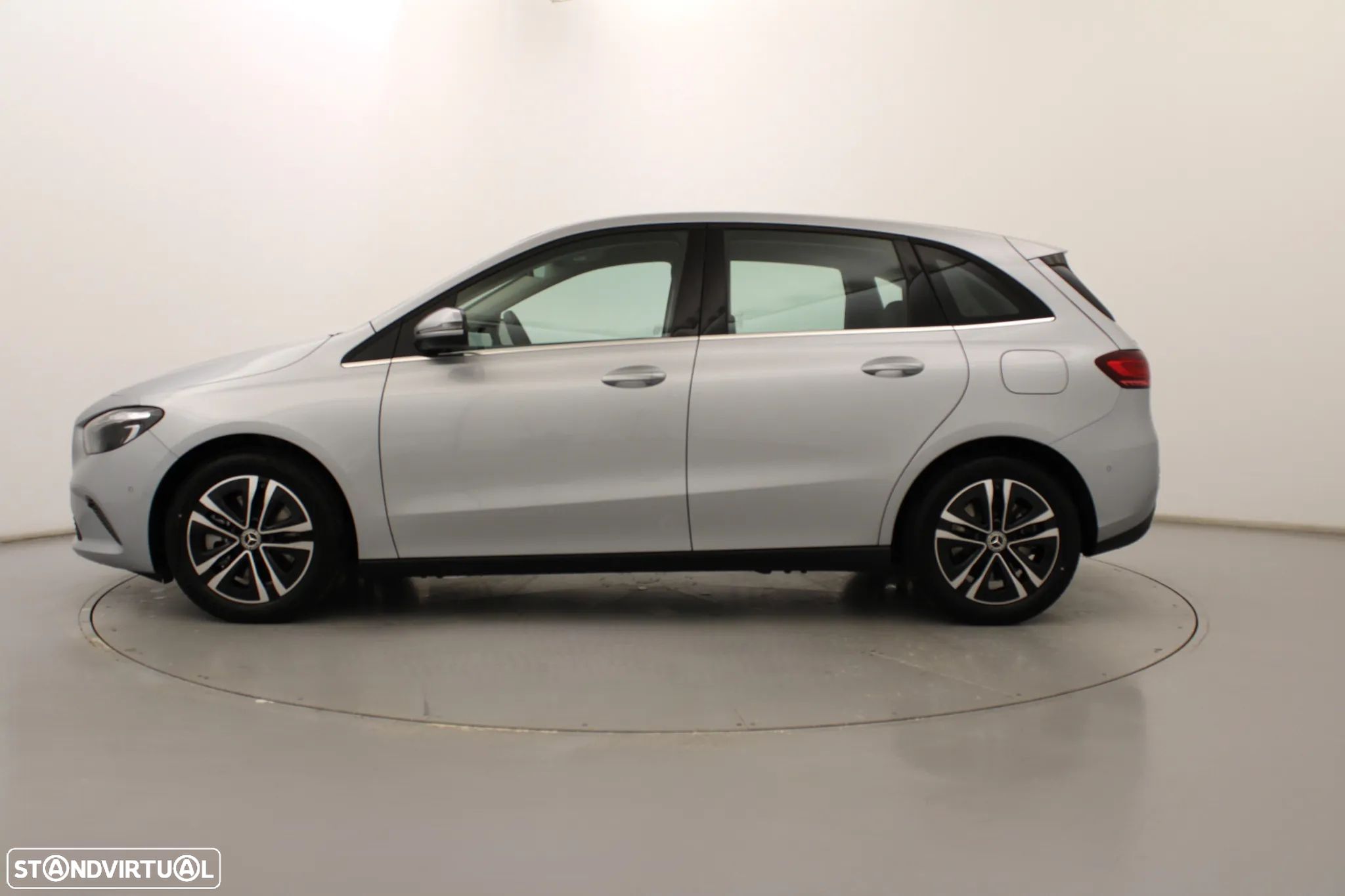 Mercedes-Benz B 250 e - 12