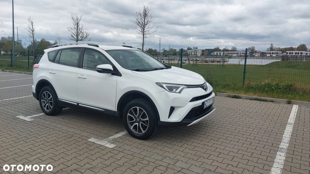 Toyota RAV4 - 6