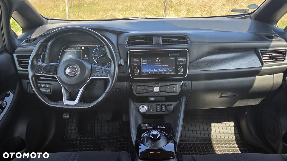 Nissan Leaf 40kWh Acenta - 19