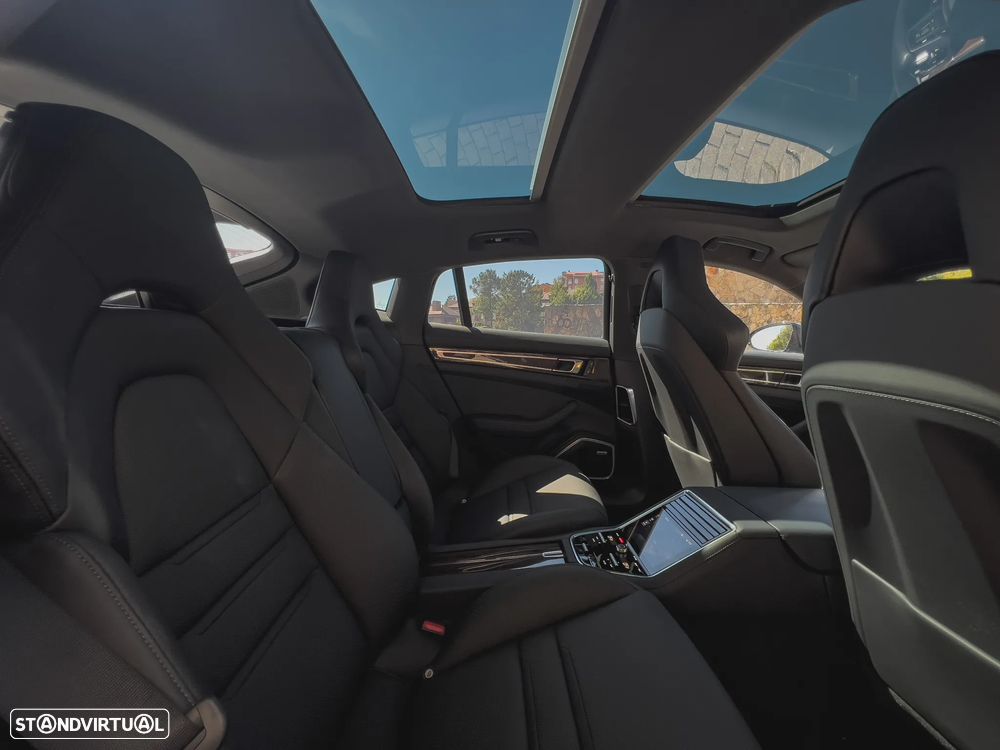 Porsche Panamera 4 E-Hybrid Platinum Edition com PDLS - 17