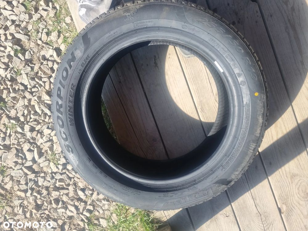 Opona PIRELLI WINTER SCORPION A0,ELECT 255/50R19 103T 2024r.1X7mm bdb stan - 3
