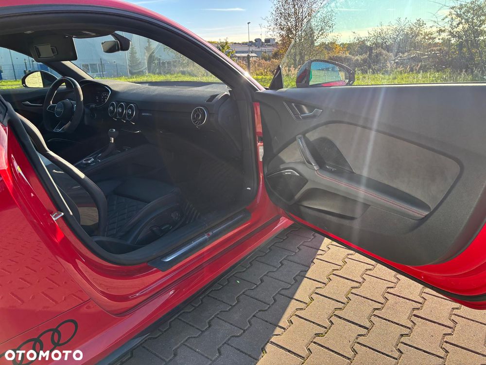 Audi TT S Coupé - 21