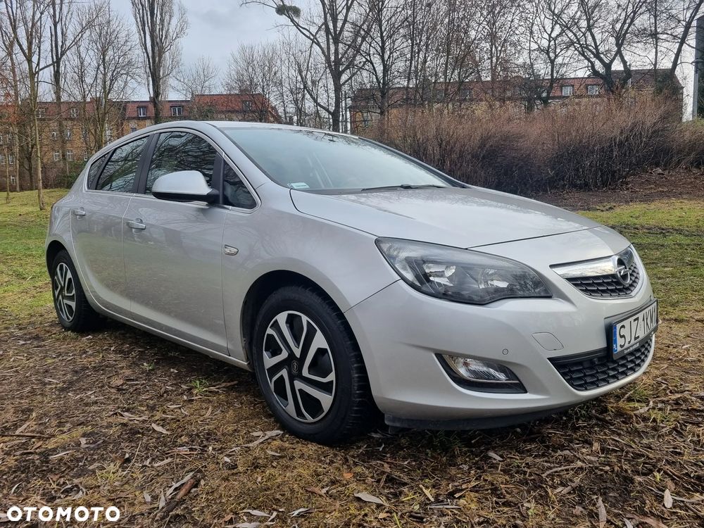 Opel Astra 1.6 T Enjoy - 2