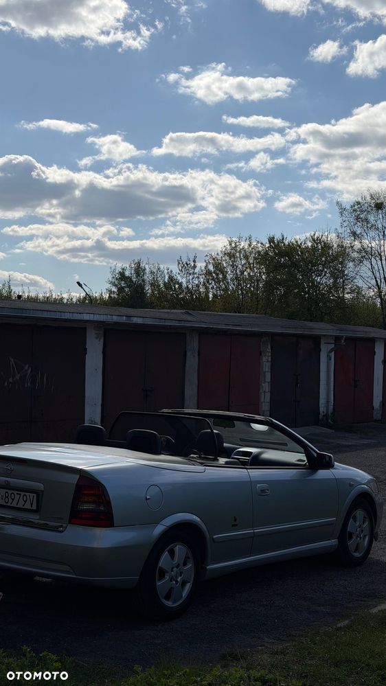 Opel Astra 1.8 Bertone - 17
