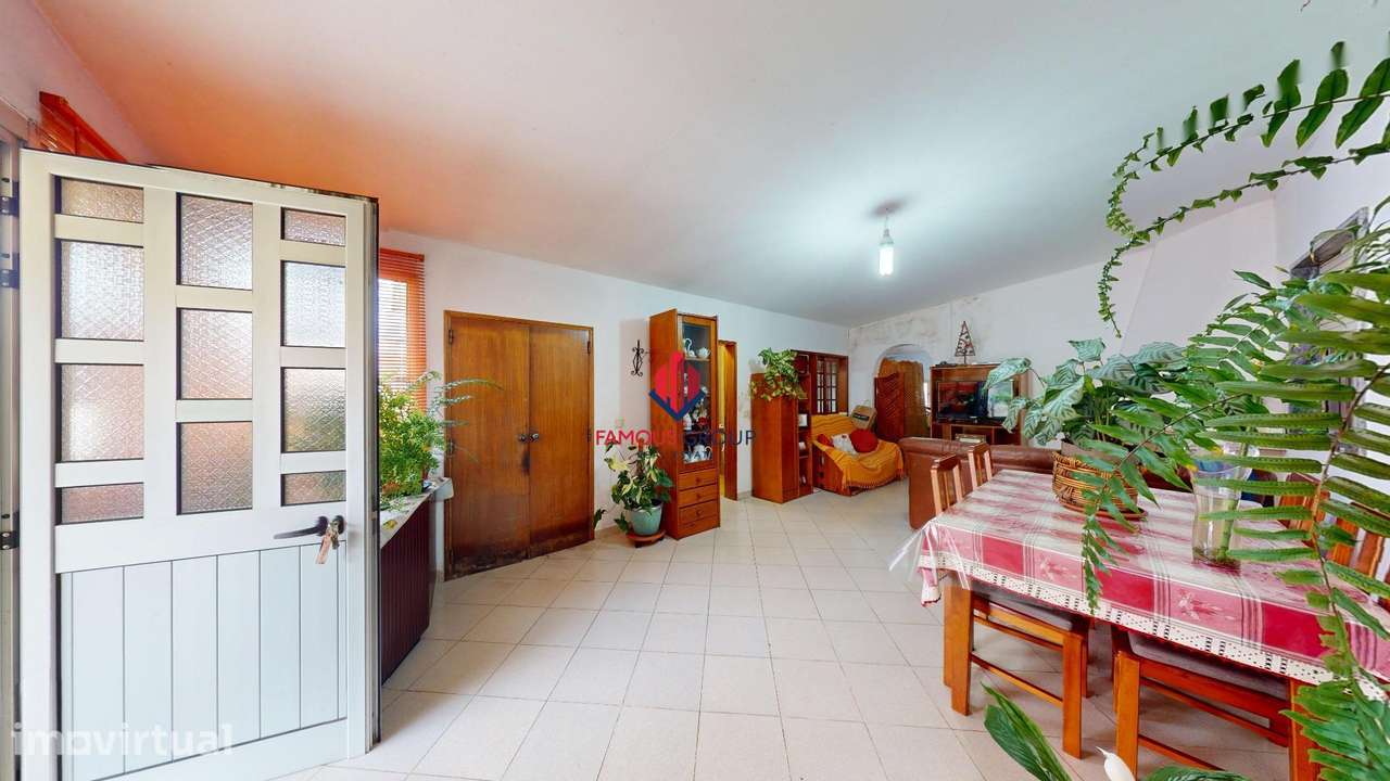 Quinta T3 em Salir com 6.200 m2 de Terreno e Ribeiro Próprio –... - Grande imagem: 3/46