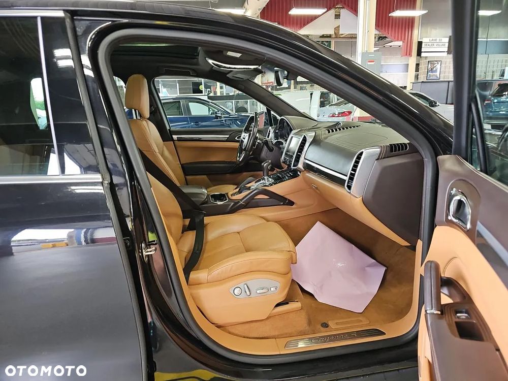 Porsche Cayenne S - 8