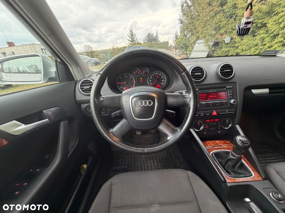 Audi A3 Sportback 2.0 TDI DPF Attraction - 8