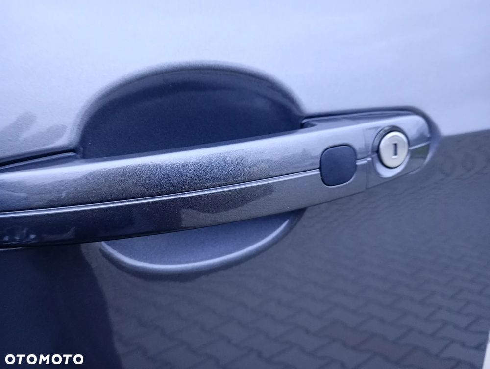 Ford Kuga 2.0 TDCi FWD Titanium - 26