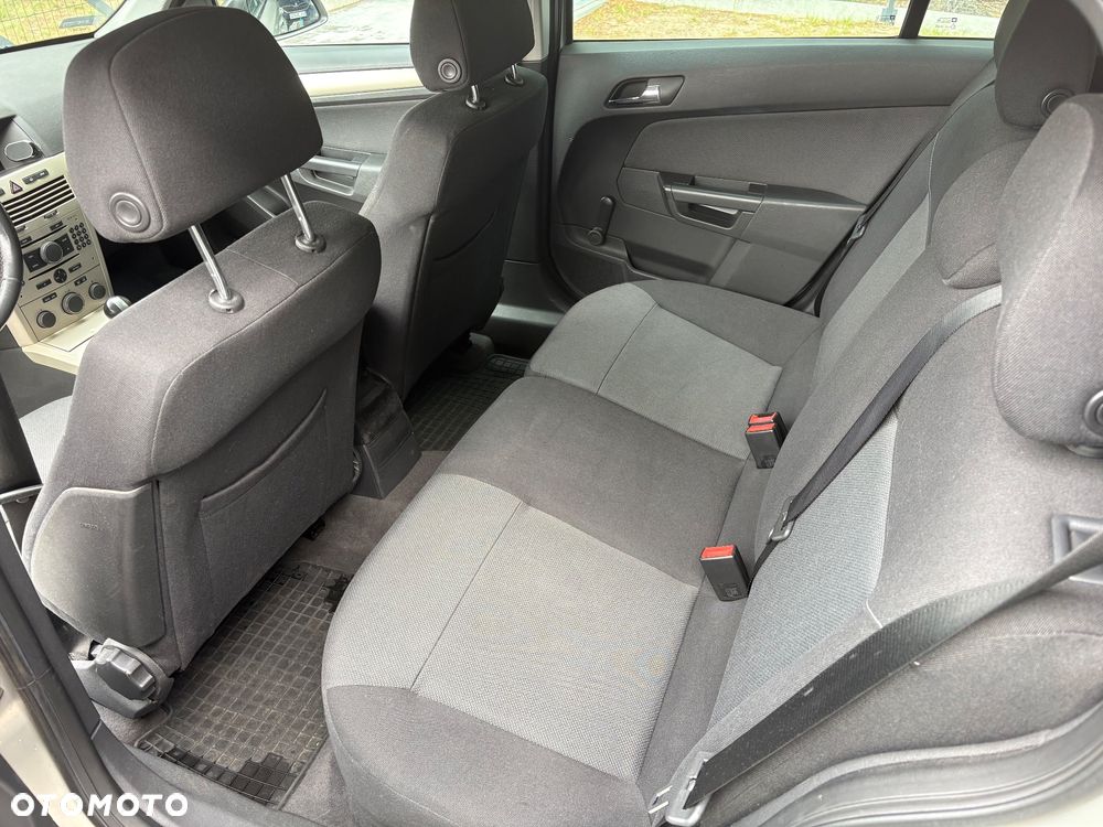 Opel Astra 1.6 Essentia EasyTronic - 7