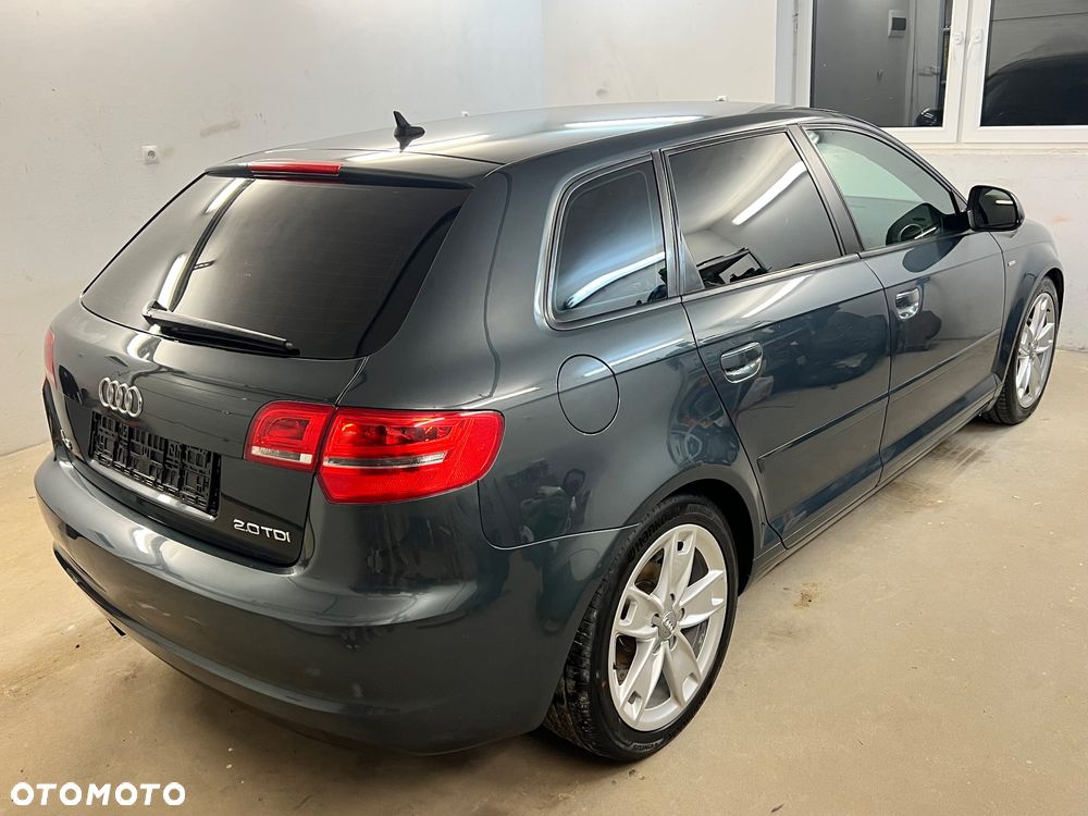 Audi A3 Sportback 2.0 TDI DPF S line Sportpaket (plus) - 2