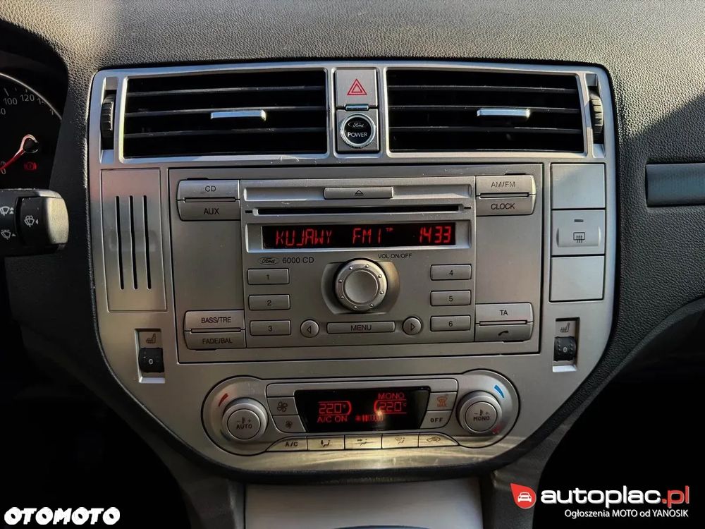 Ford Kuga 2.0 TDCi 4x4 Titanium - 35