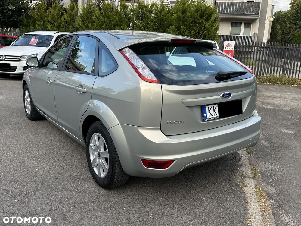 Ford Focus 1.6 Ghia - 8