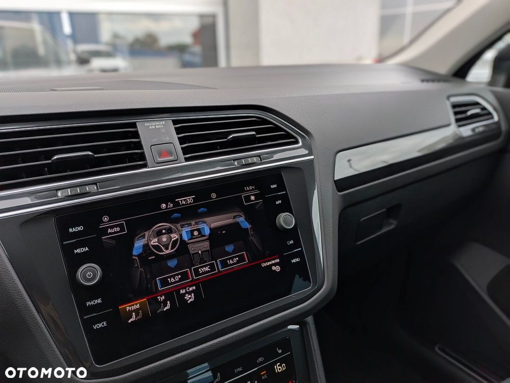 Volkswagen Tiguan 2.0 TDI Elegance DSG - 26