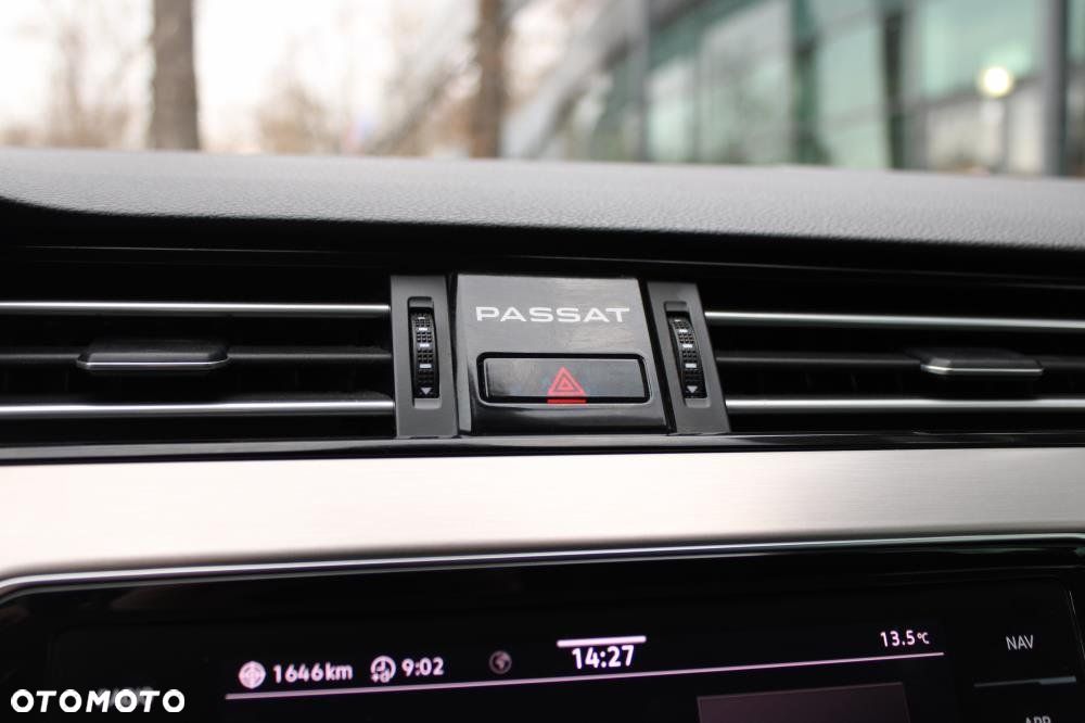 Volkswagen Passat - 27