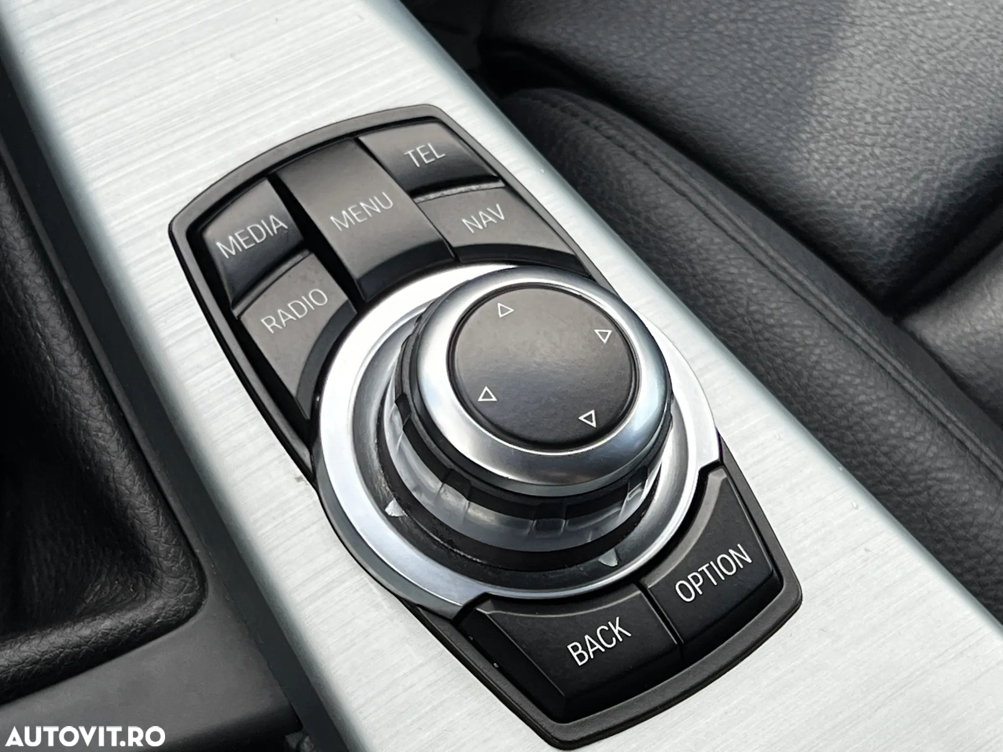 BMW Seria 3 318d Touring - 24