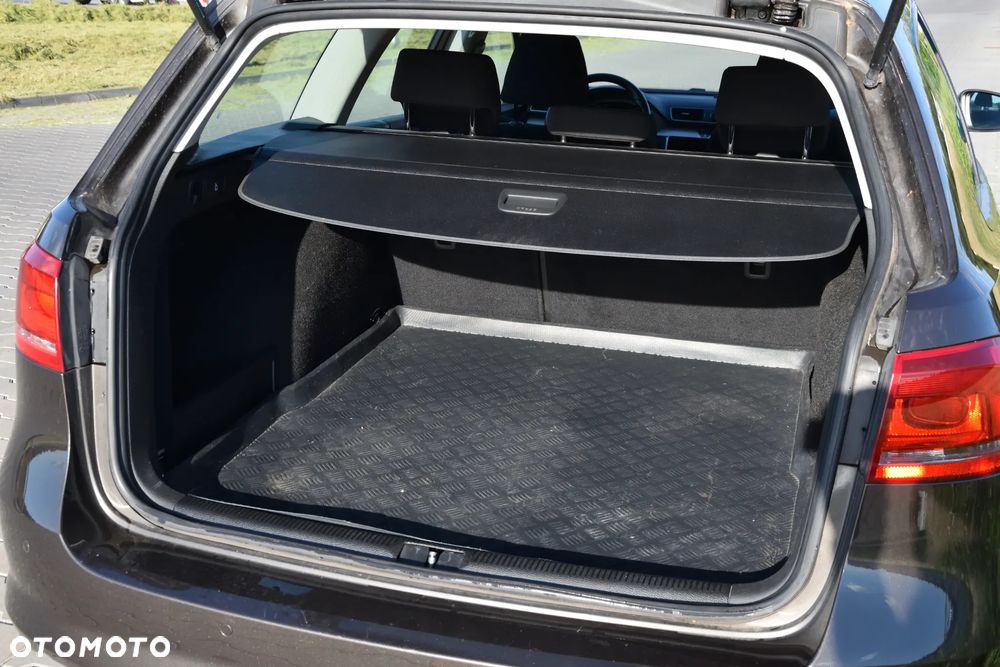Volkswagen Passat 1.6 TDI Trendline - 8