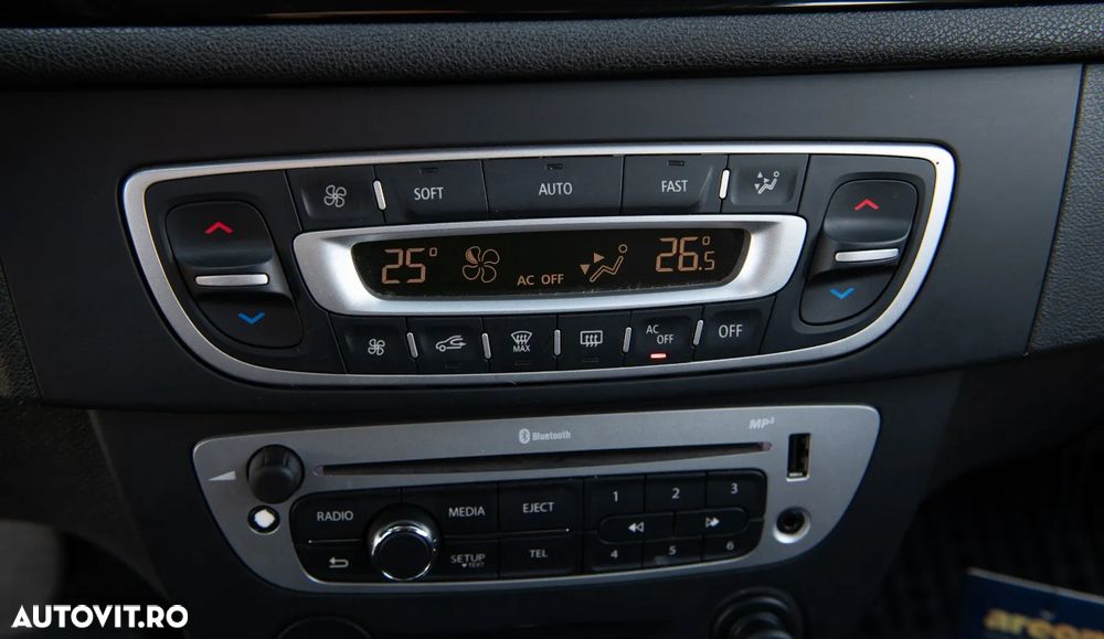 Renault Megane Grandtour ENERGY dCi 130 Start & Stopp Bose Edition - 11