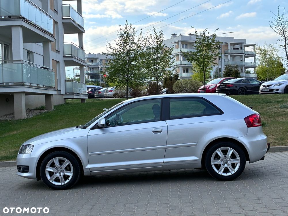 Audi A3 3-drzwiowe 1.6 Attraction - 17