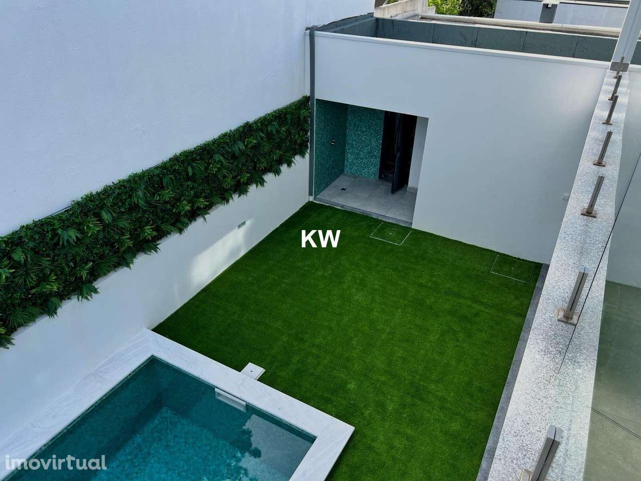 Moradia T4 Aroeira com piscina aquecida e zona barbecue - Grande imagem: 3/19